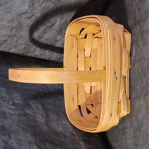 Longaberger Handwoven Basket 2002.  Small mini weaved woven basket.